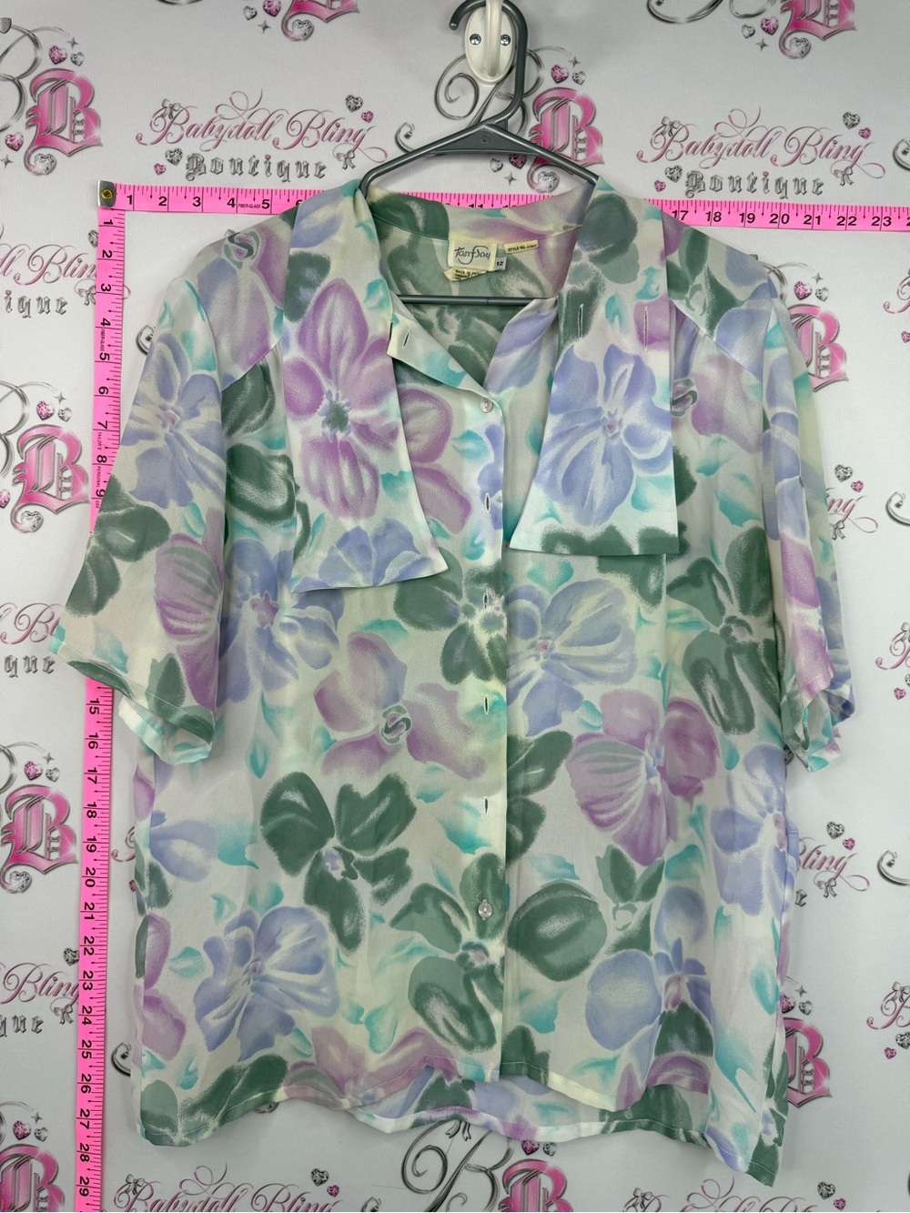 Tan jay button up tie up Floral Short-Sleeve Button-Up Blouse - Lavender & Green